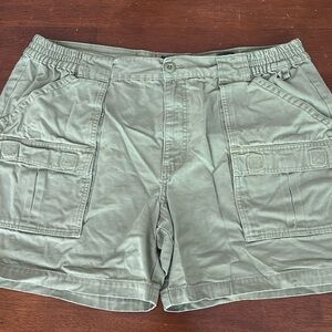 Green red head cargo shorts
